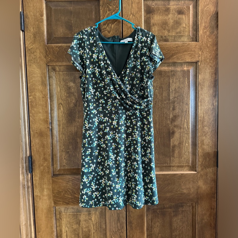 LOFT Petites Dark Green Floral Dress - Women's Size 12P